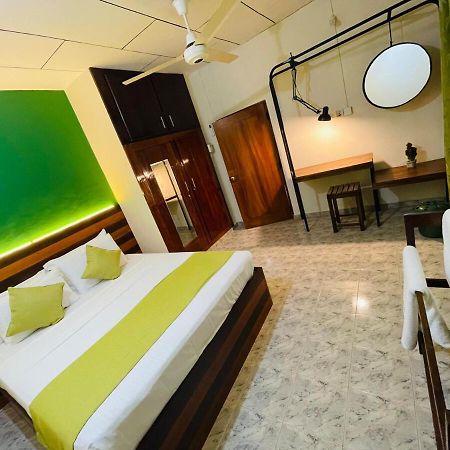 The Restful Meadow Villa Marawila Exterior foto