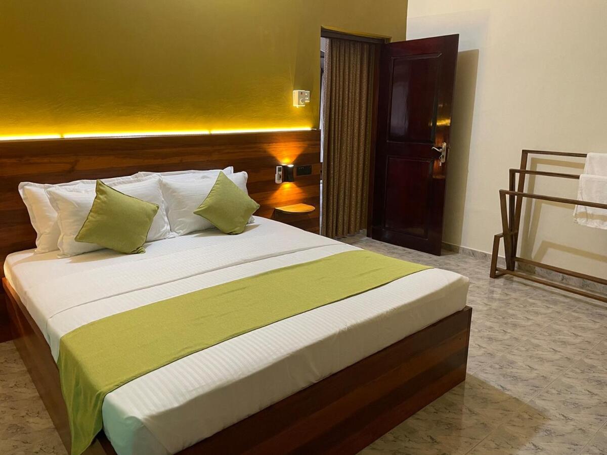 The Restful Meadow Villa Marawila Exterior foto