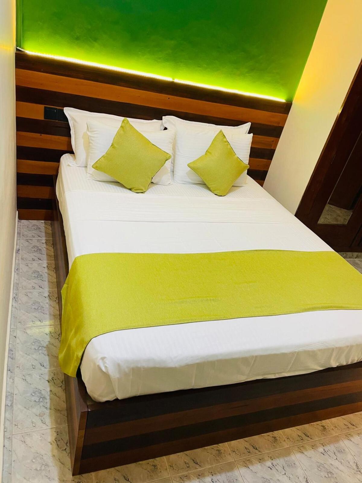 The Restful Meadow Villa Marawila Exterior foto
