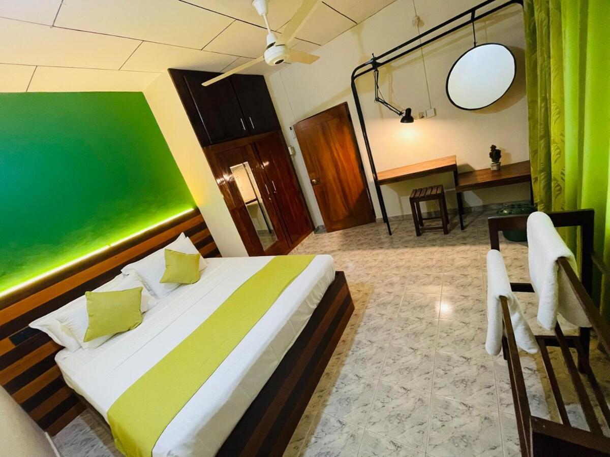 The Restful Meadow Villa Marawila Exterior foto